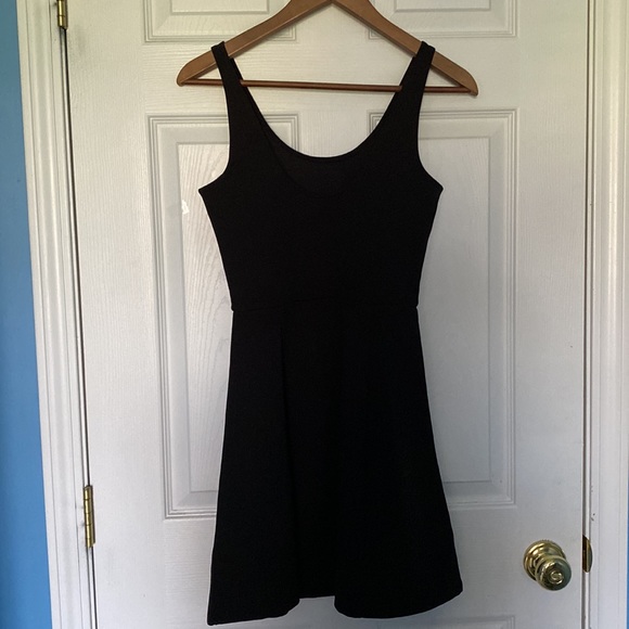 H&M Divided Little Black Dress - Picture 6 of 7